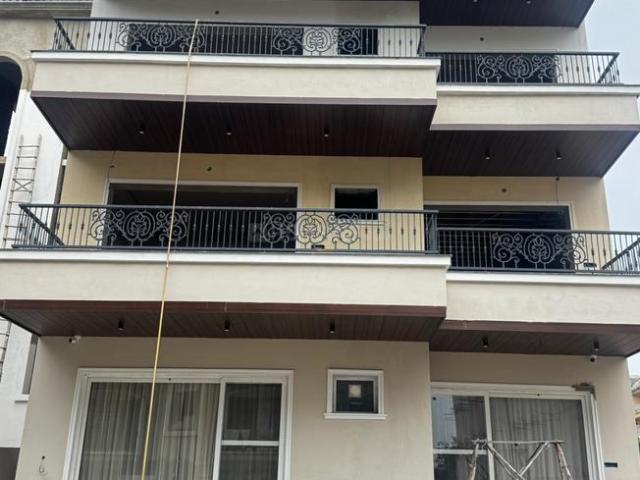 4.5 BHK Independent Builder Floor in Sector 17 for resale Chandigarh. The reference number is 21003293