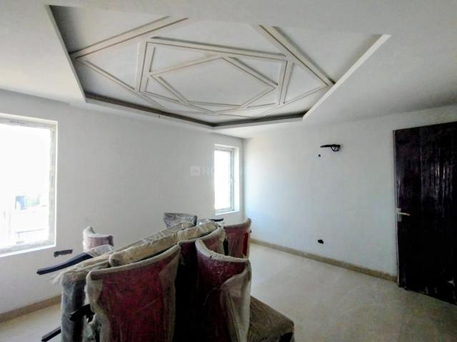 4.5 BHK Independent Builder Floor in Sector 17 for resale Faridabad. The reference number is 20985420