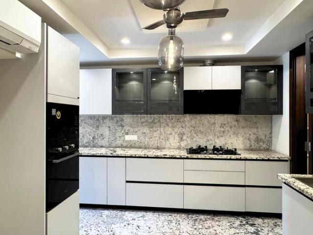 4 BHK Independent Builder Floor in Sector 17 Rohini for resale New Delhi. The reference number is 20807397