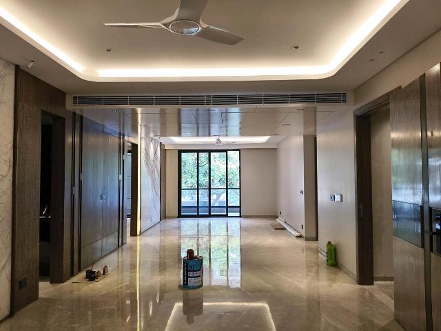 4.5 BHK Independent Builder Floor in Sector 45 for resale Gurgaon. The reference number is 20174773