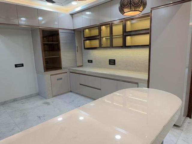 4.5 BHK Independent Builder Floor in Sector 49 for rent Gurgaon. The reference number is 21165141
