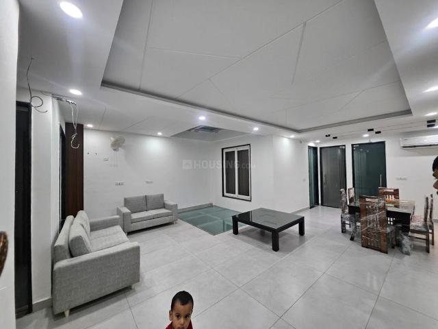 4.5 BHK Independent Builder Floor in Sector 52 for rent Gurgaon. The reference number is 21296047