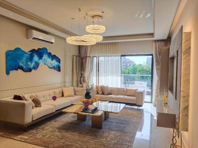 4.5 BHK Independent Builder Floor in Sector 63 for resale Gurgaon. The reference number is 21348057