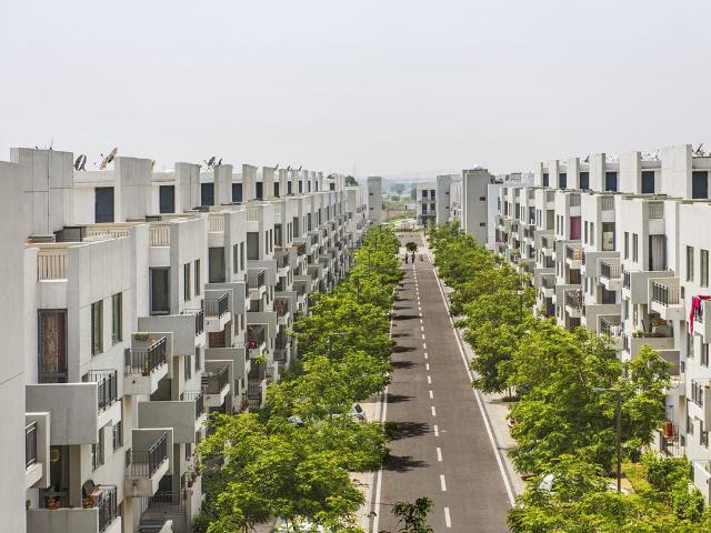 4.5 BHK Independent Builder Floor in Sector 82 for resale Gurgaon. The reference number is 20605985