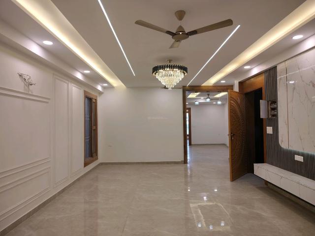 4.5 BHK Independent Builder Floor in Shalimar Garden for resale Ghaziabad. The reference number is 18877104