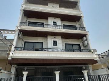 4.5 BHK Independent Builder Floor in Shastri Nagar for resale Ghaziabad. The reference number is 20336756