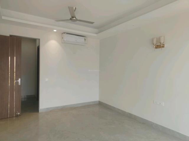 4.5 BHK Independent Builder Floor in Sushant Lok Phase 1 for resale Gurgaon. The reference number is 17065460