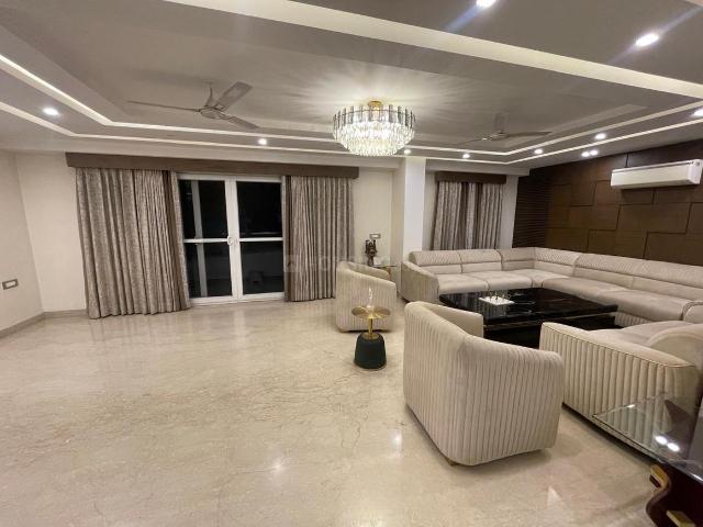 4.5 BHK Independent Builder Floor in Sushant Lok Phase 1 for resale Gurgaon. The reference number is 19448688