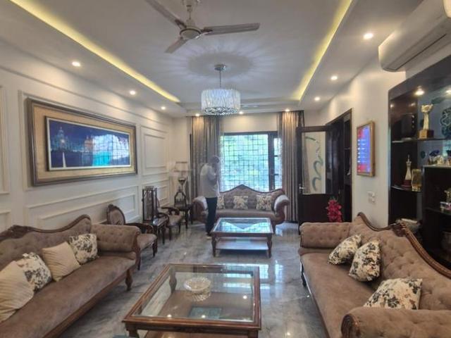 4.5 BHK Independent House in Mayfield Garden for resale Gurgaon. The reference number is 20954592