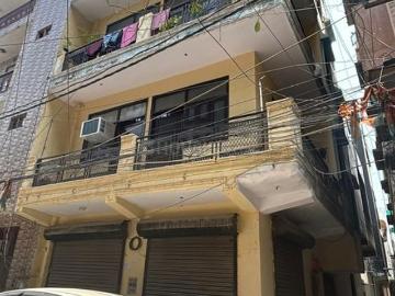 4.5 BHK Independent House in Nawada for resale New Delhi. The reference number is 20506017