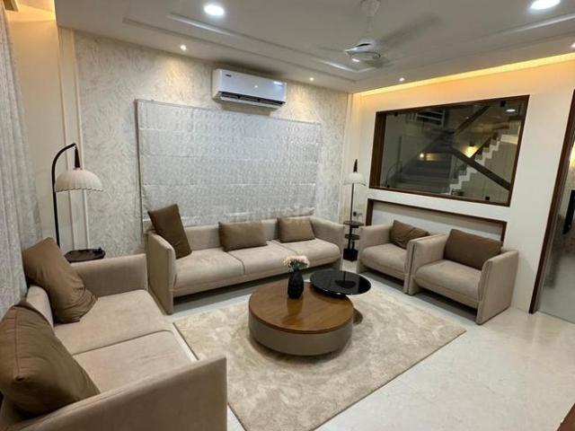 4.5 BHK Independent House in Nipania for resale Indore. The reference number is 20878398