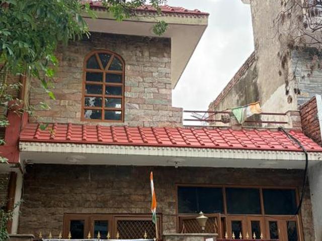 4.5 BHK Independent House in Beta I for resale Greater Noida. The reference number is 20275562