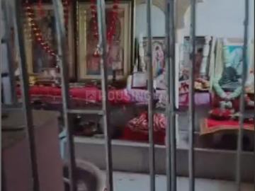 4.5 BHK Independent House in Dum Dum for resale Kolkata. The reference number is 20483231