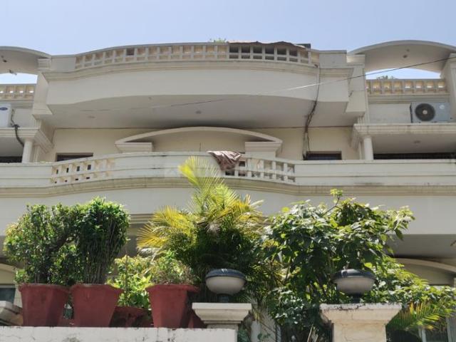 4.5 BHK Independent House in Gomti Nagar for rent Lucknow. The reference number is 20018726