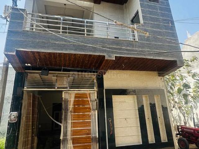 4.5 BHK Independent House in Govindpuram for resale Ghaziabad. The reference number is 19947889