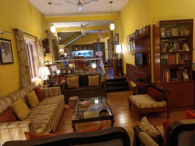 4.5 BHK Independent House in Jadavpur for resale Kolkata. The reference number is 21118985