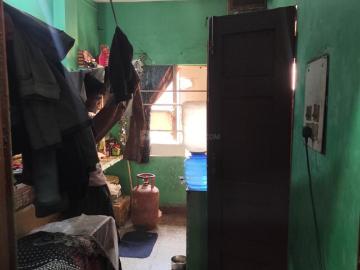 4.5 BHK Independent House in Karol Bagh for resale New Delhi. The reference number is 20073870