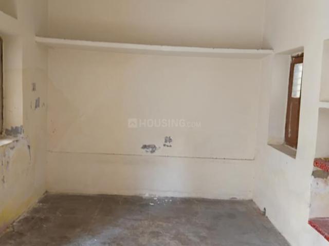 4.5 BHK Independent House in Krishna Nagar for rent Lucknow. The reference number is 19211656