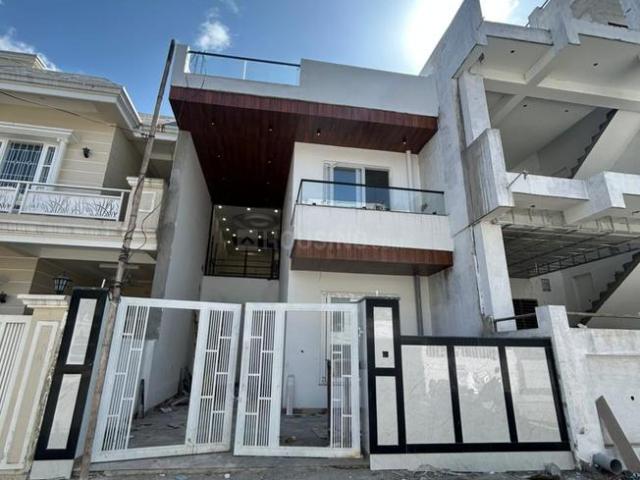4.5 BHK Independent House in Sahastradhara Road for resale Dehradun. The reference number is 20144014