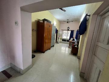 4.5 BHK Independent House in Sarsuna for resale Kolkata. The reference number is 17716218