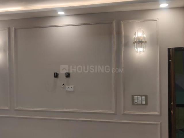 4.5 BHK Independent House in Sector 41 for resale Noida. The reference number is 20254655