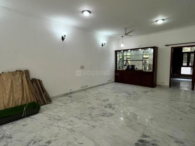 4.5 BHK Independent House in Sector 50 for rent Noida. The reference number is 21155224