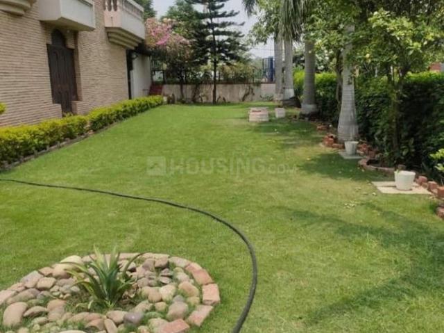 4.5 BHK Independent House in Sector 15 for resale Chandigarh. The reference number is 20802001