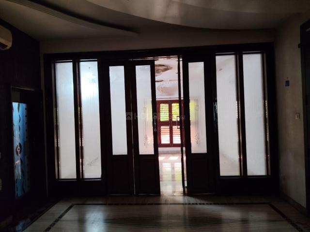4.5 BHK Independent House in Shankar Nagar for rent Raipur. The reference number is 20867424