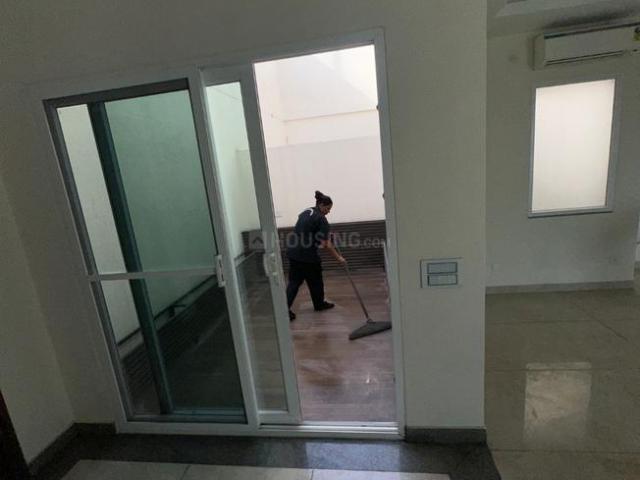 4.5 BHK Penthouse in Wave City for rent Ghaziabad. The reference number is 20447037