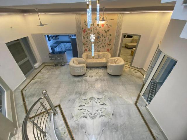 4.5 BHK Villa in Mussoorie Road for rent Dehradun. The reference number is 19515991
