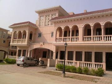 4.5 BHK Villa in Noida Extension for resale Greater Noida. The reference number is 20389175