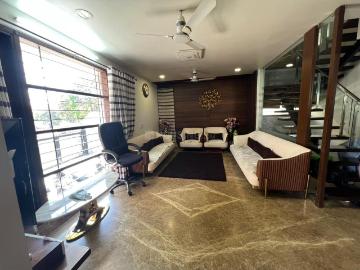 4.5 BHK Villa in Gurukul for resale Ahmedabad. The reference number is 19758955
