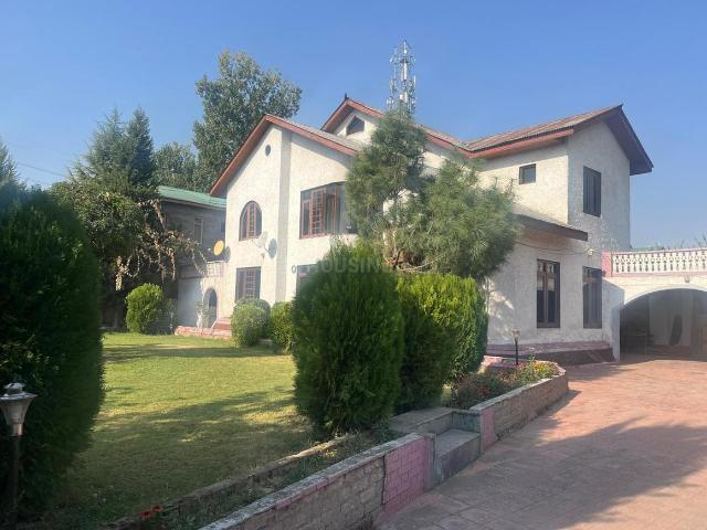 4.5 BHK Villa in Rawalpora Housing Colony for rent Srinagar. The reference number is 21125237