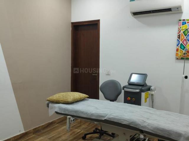 4.5 BHK Villa in Sector 52 for resale Gurgaon. The reference number is 19774870