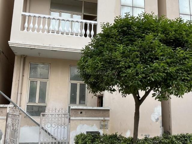4.5 BHK Villa in Sector 17A for rent Greater Noida. The reference number is 21289654