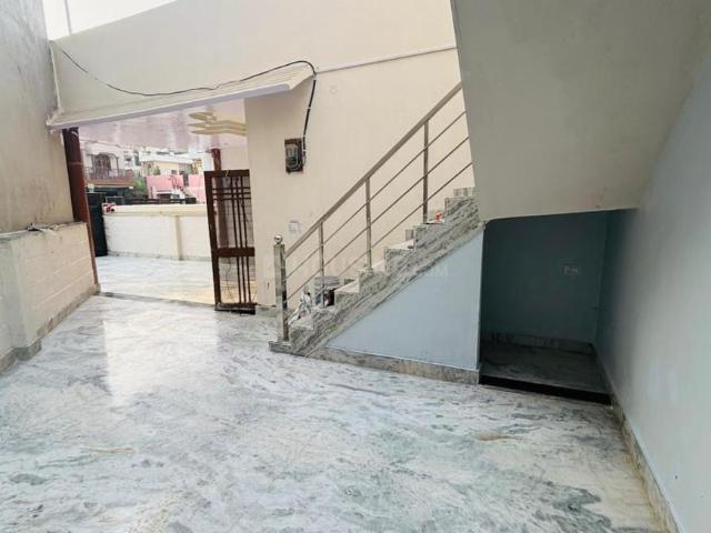 4.5 BHK Villa in Shastri Nagar for rent Meerut. The reference number is 19449574