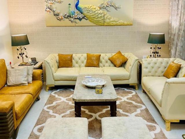 4.5 BHK Villa in Shela for resale Ahmedabad. The reference number is 20637792