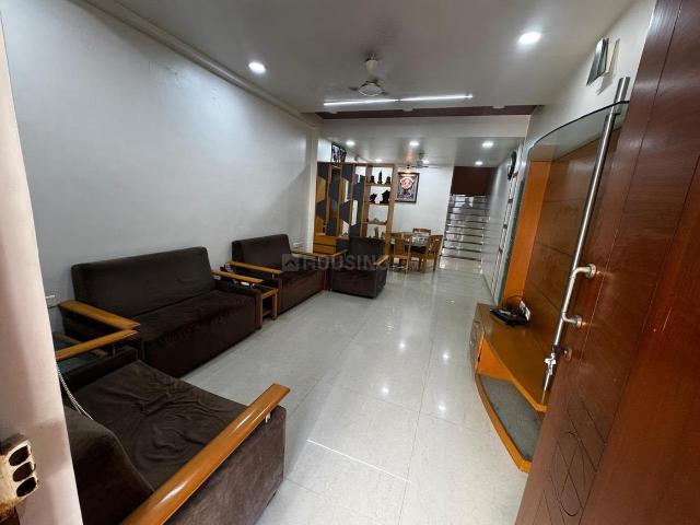 4.5 BHK Villa in Thaltej for resale Ahmedabad. The reference number is 21320024