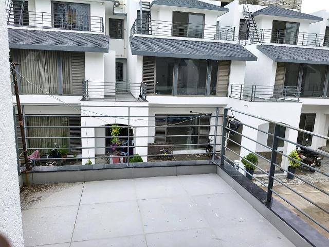 4.5 BHK Villa in Vastral for resale Ahmedabad. The reference number is 17978151