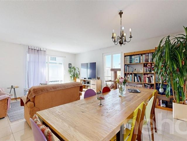 4,5 helle Zimmer in einer ruhigen Gegend, in der Nähe von Annehmlichkeiten