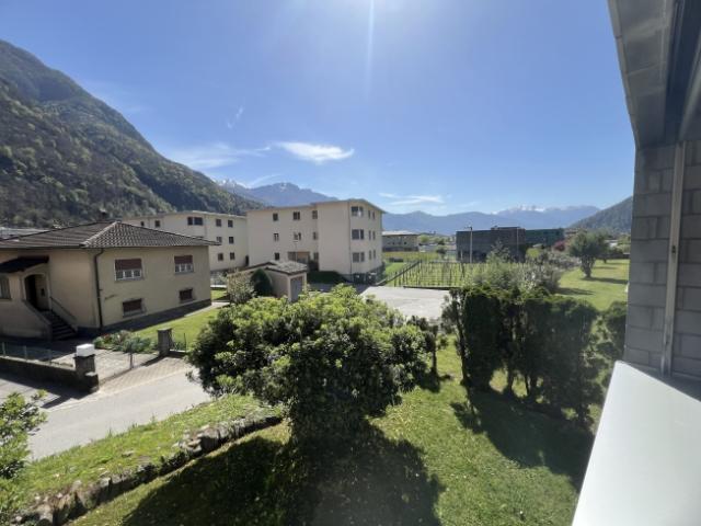 4.5 locali con ampio balcone e vista a Bellinzona mieten