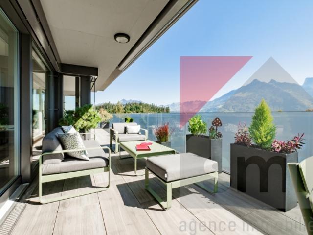 Hervorragendes Penthouse von 157 m² in Le Pâquier 75 m² Terrasse – atemberaubende Aussicht