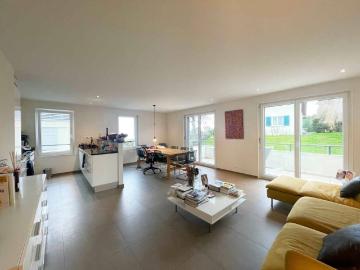 4.5 room luxury apartment in Lonay Quiet, balcony and lake view