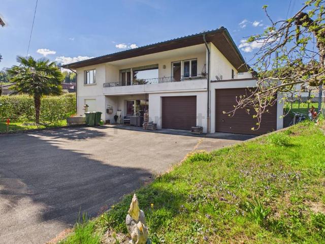 4.5 Zi. Einfamilienhaus | Balkon, Doppelgarage und top Lage in Safnern