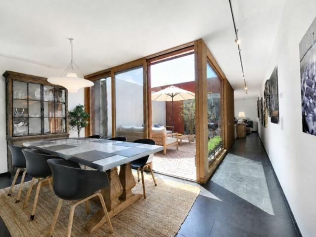 4.5 Zi. Reihenmittelhaus mit aussergewöhnlicher Architektur