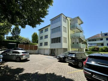 4.5 Zi Wohnung mit Balkon und Wintergarten