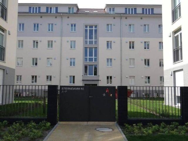 4,5 Zi Whg / gr. Wohnküche / Vollbad / Gäste WC / gr. Balkon / von privat in Berlin Johannisthal