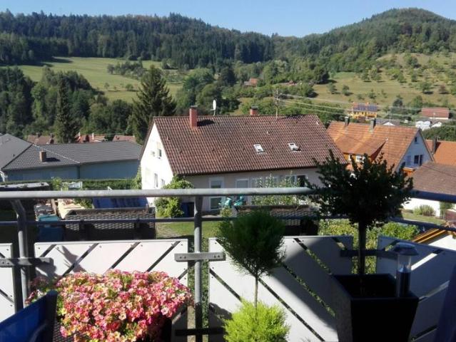 4,5 Zimmer Maisonette Wohnung mit Südbalkon in Ebhausen