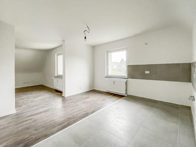 4,5 Zimmer Maisonettwohnung – vollständig renoviert/modernisiert – bevorzugte Wohnlage