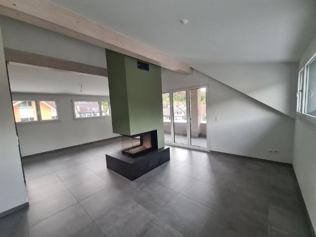 4.5 Zimmer moderne Maisonette Wohnung mit Balkon